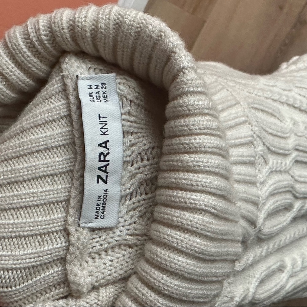 Zara Cream Turtleneck Cable Knit Sweater - Picture 2 of 8